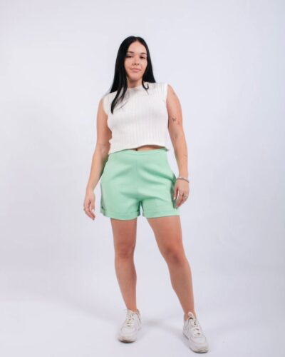 Short Gladis